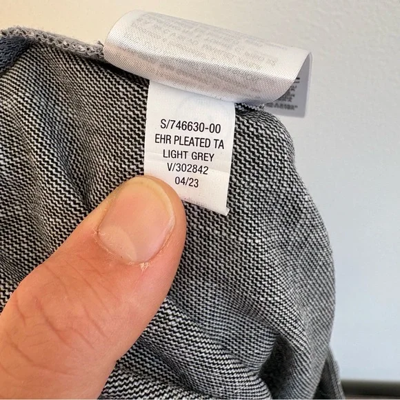 Old Navy Taylor Wide Leg Trouser Pants Gray Minimalist Career Basic Medium NWT - Picture 9 of 10